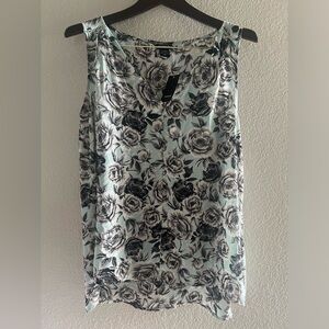 Torrid sleeveless blouse